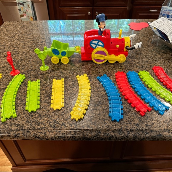 Mickey Mouse Clubhouse Messka Mouska Mickey Mouse Train Express Roadtser Racers - Picture 5 of 5